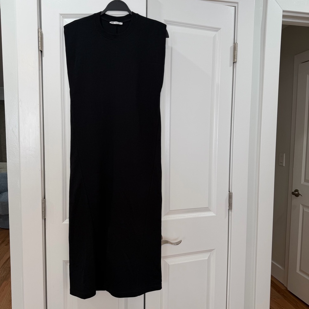 NWOT Zara midi sleeveless black dress